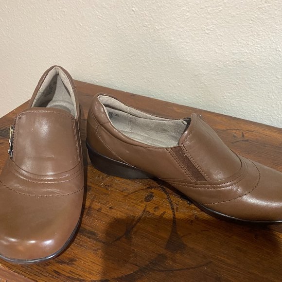 Naturalizer Dress shoes, size 8 1/2 Med, new - Picture 1 of 4